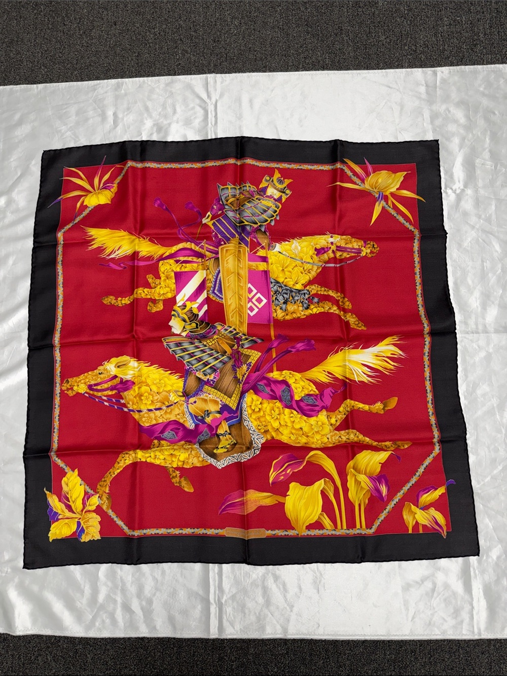 Samurai Salvatore Ferragamo Silk Scarf Excellant Condition 34x34" Rolled Hem - Picture 4 of 4